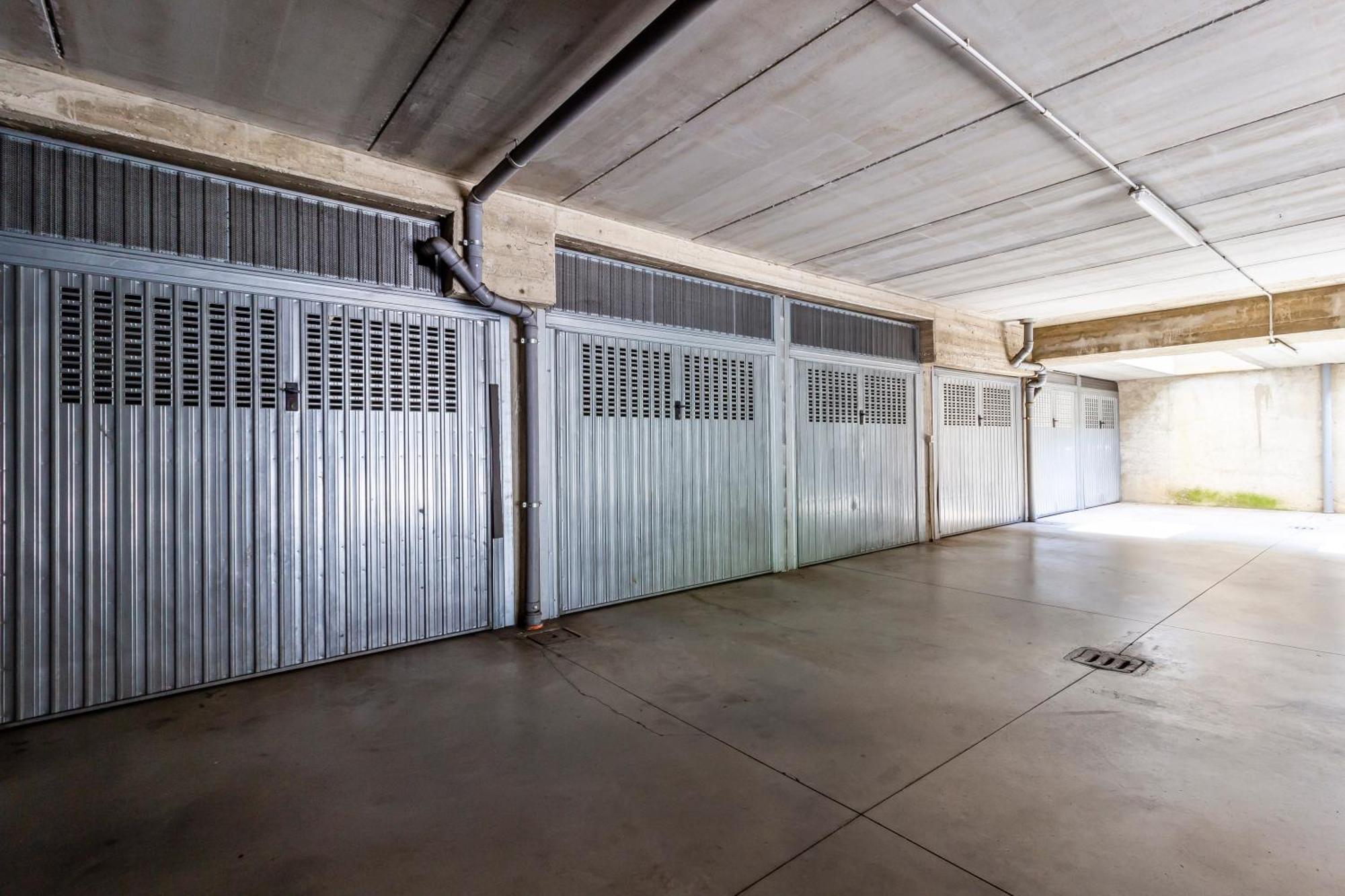 Private Garden & Garage - Self Check-In & Remote Access Apartment Como Exterior foto