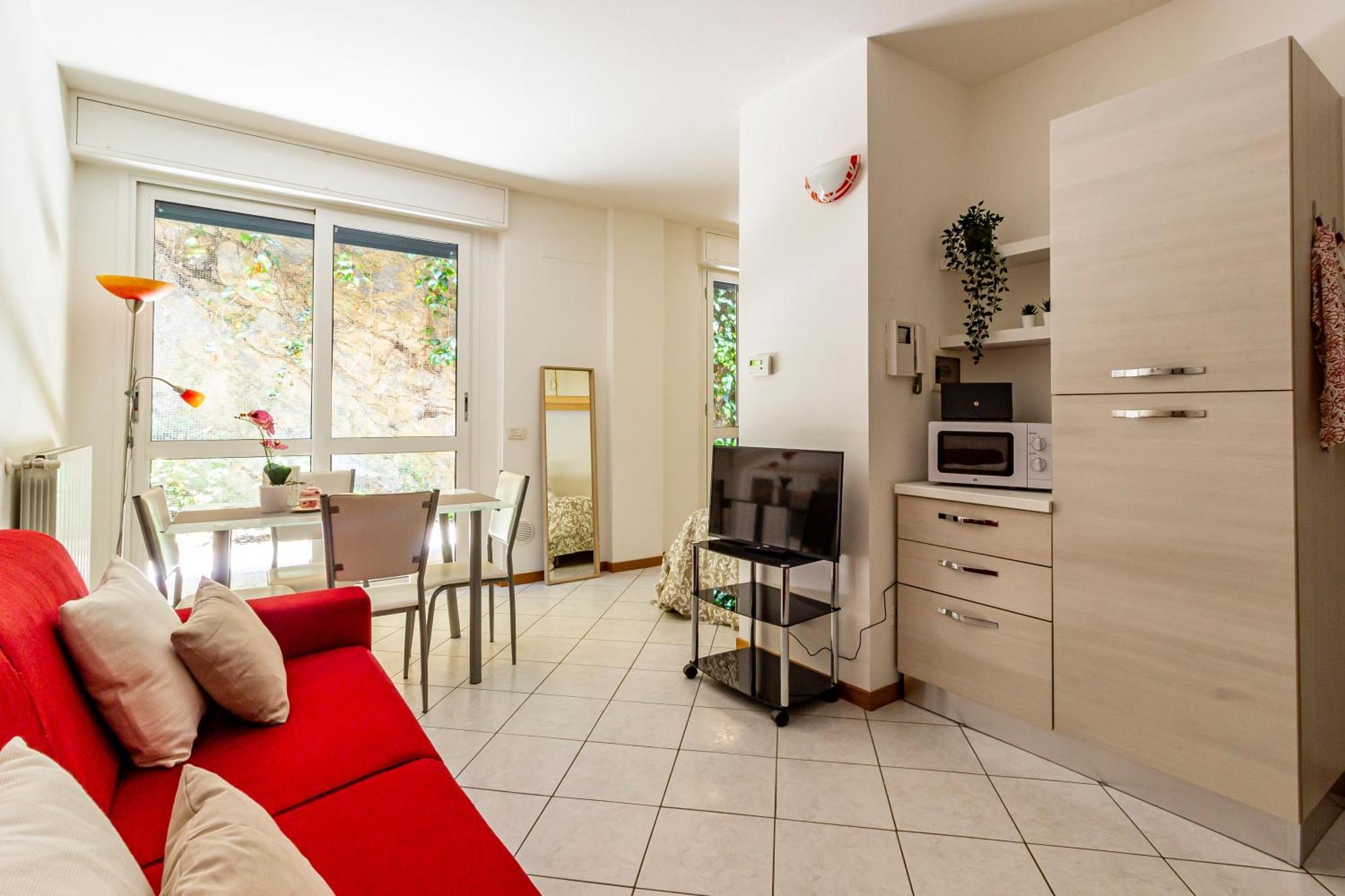 Private Garden & Garage - Self Check-In & Remote Access Apartment Como Exterior foto